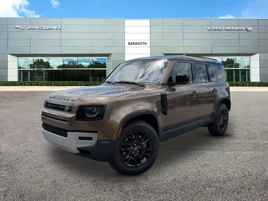 2025 Land Rover Defender 110 S photo 1