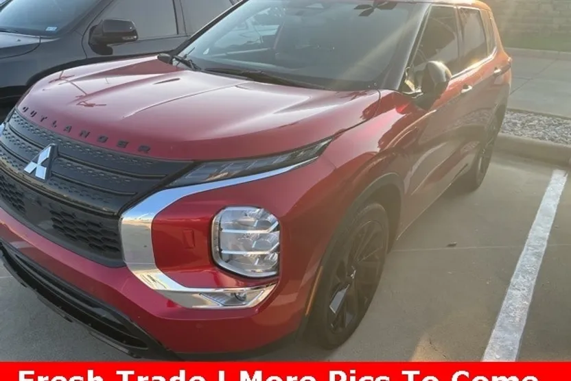 2023 Mitsubishi Outlander SEL Black Edition photo 1