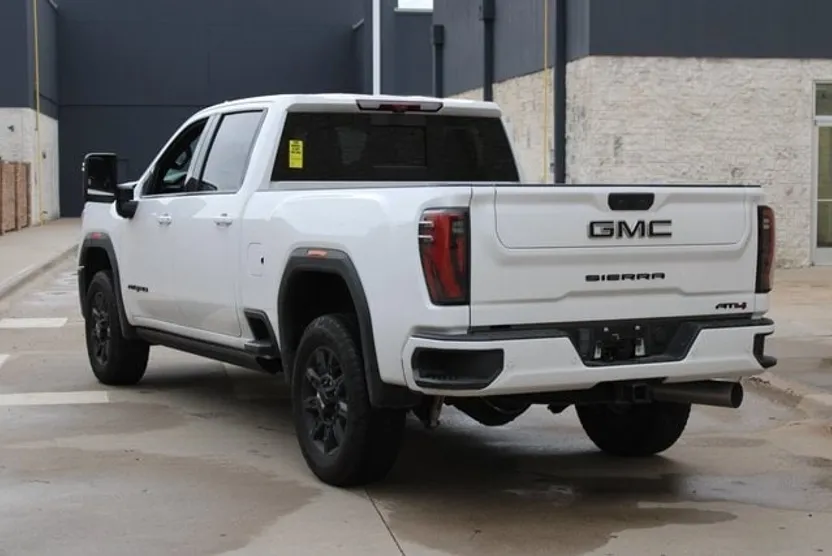 2024 Gmc Sierra HD AT4 photo 1