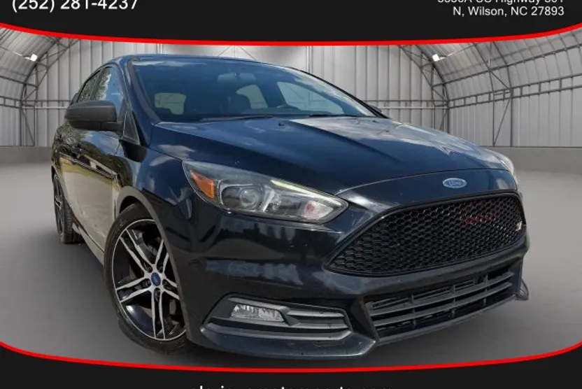 2017 Ford Focus ST photo 1