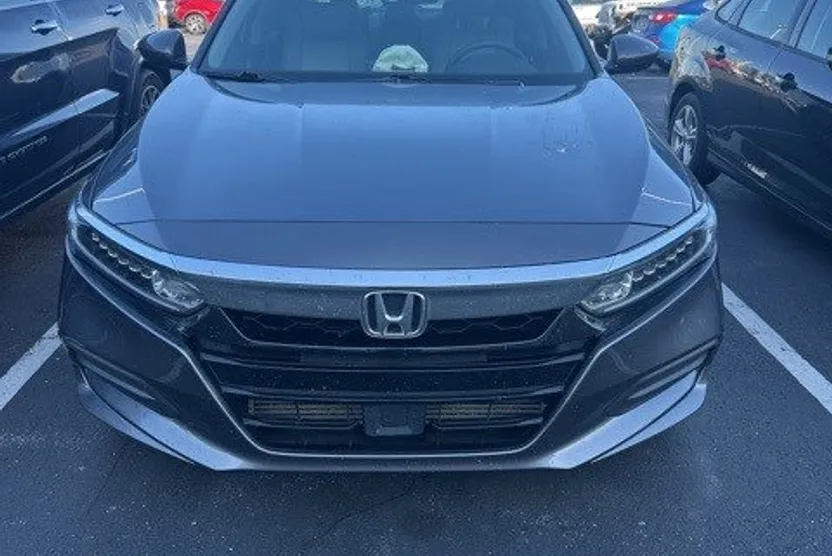 2019 Honda Accord LX photo 1
