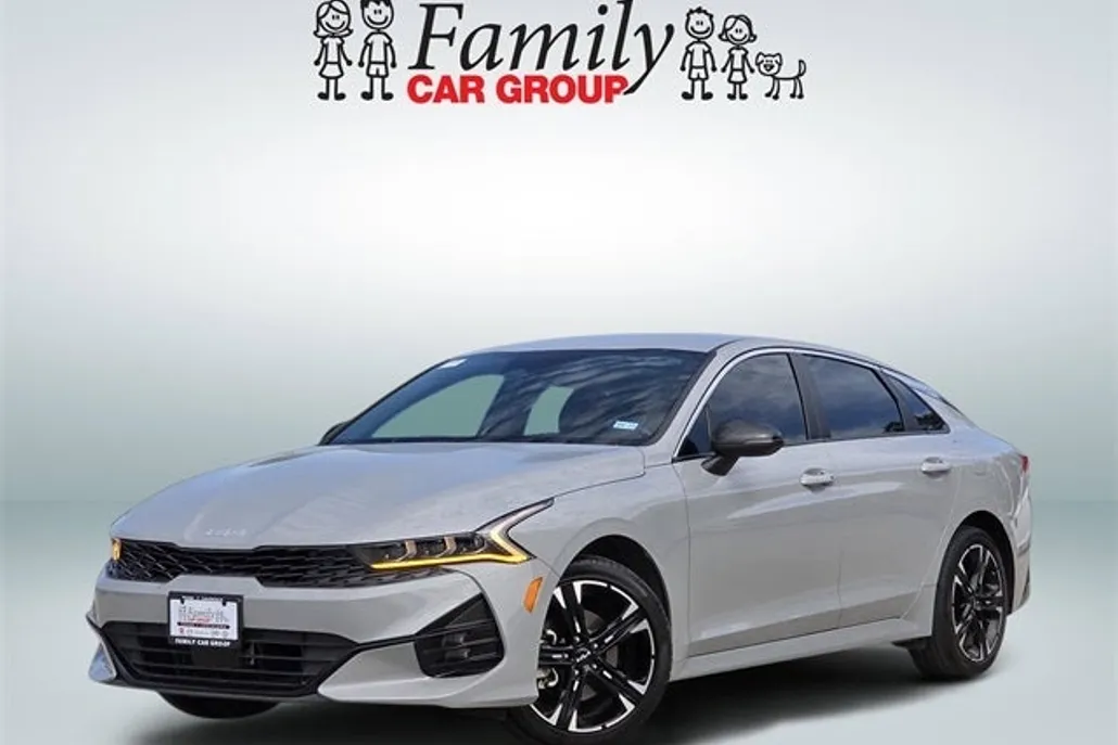 2024 Kia K5 GT-Line photo 1