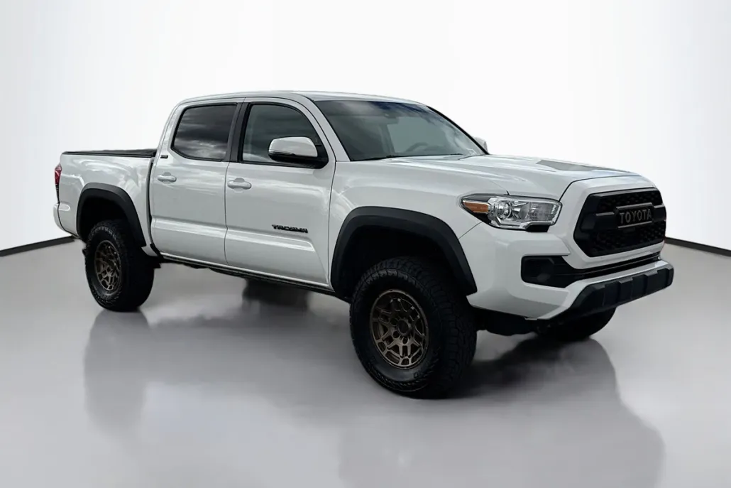 2022 Toyota Tacoma SR5 V6 photo 1