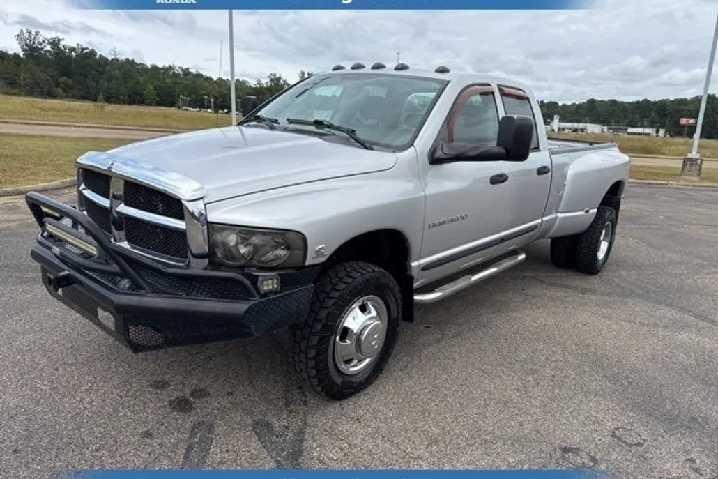 2005 Dodge Ram 3500 SLT photo 1