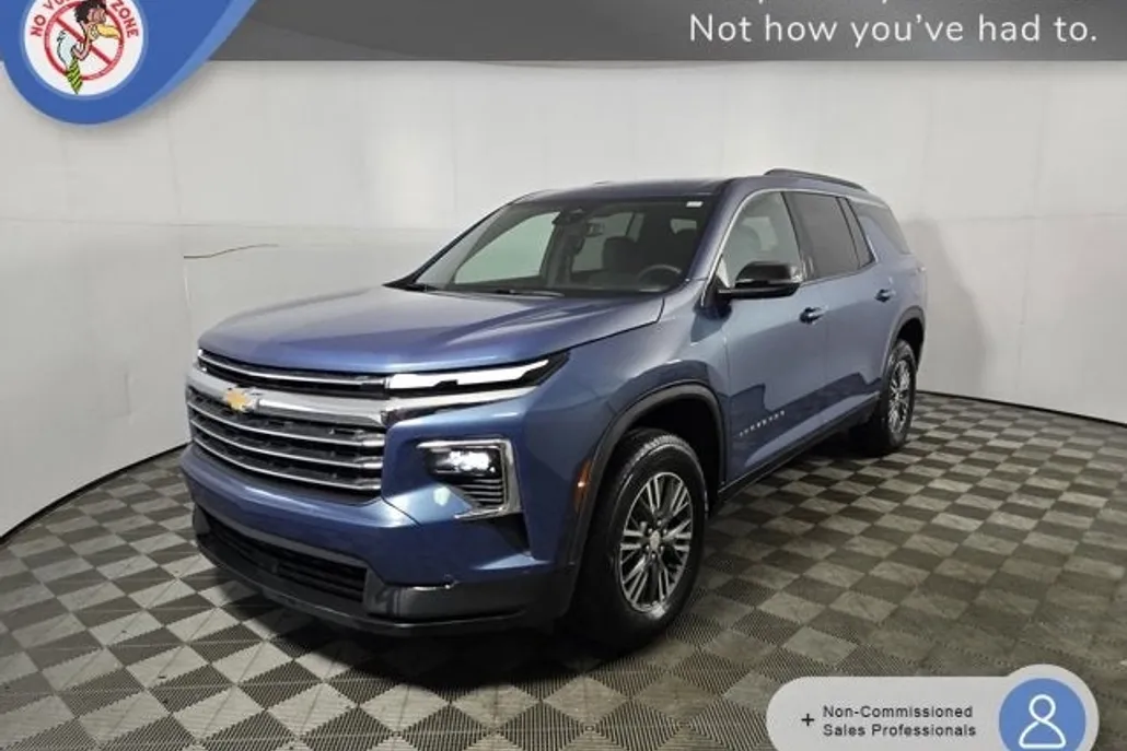 2025 Chevrolet Traverse photo 1