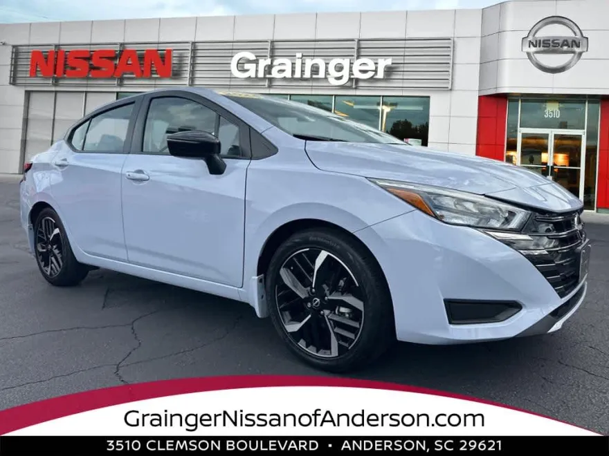 2024 Nissan Versa SR photo 1