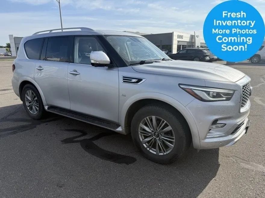 2020 Infiniti QX80 Luxe photo 1