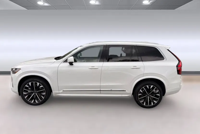 2025 Volvo XC90 Plus photo 1