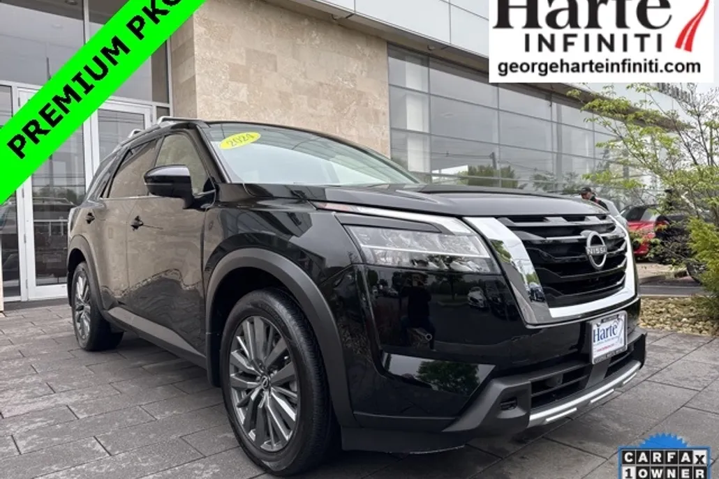 2024 Nissan Pathfinder SL photo 1