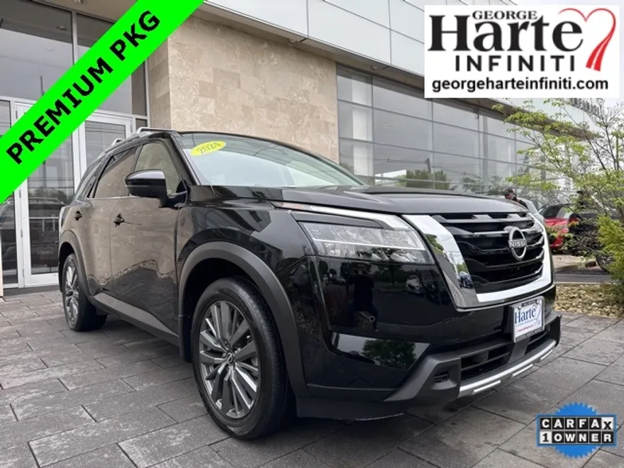 2024 Nissan Pathfinder SL photo 1