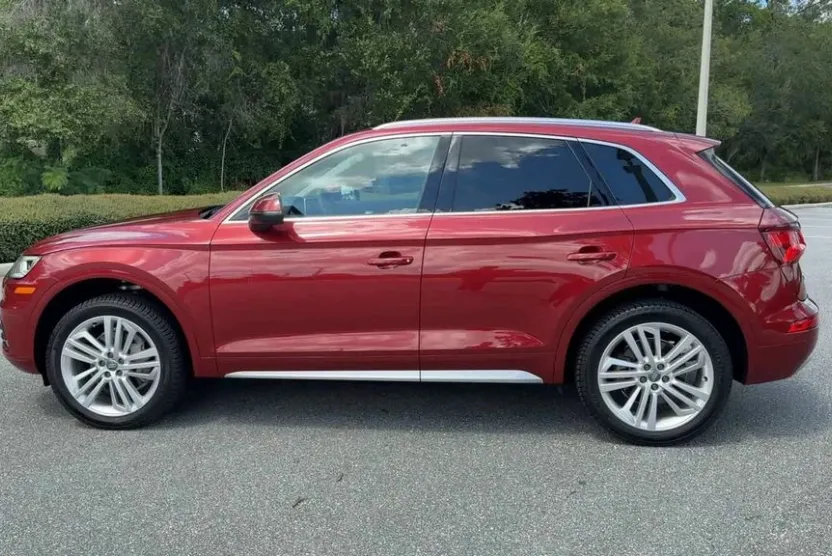 2018 Audi Q5 2.0T Premium Plus photo 1