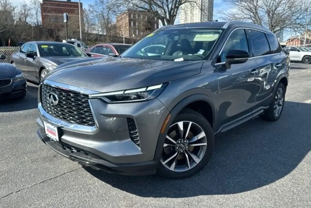 2023 Infiniti QX60 Luxe photo 1