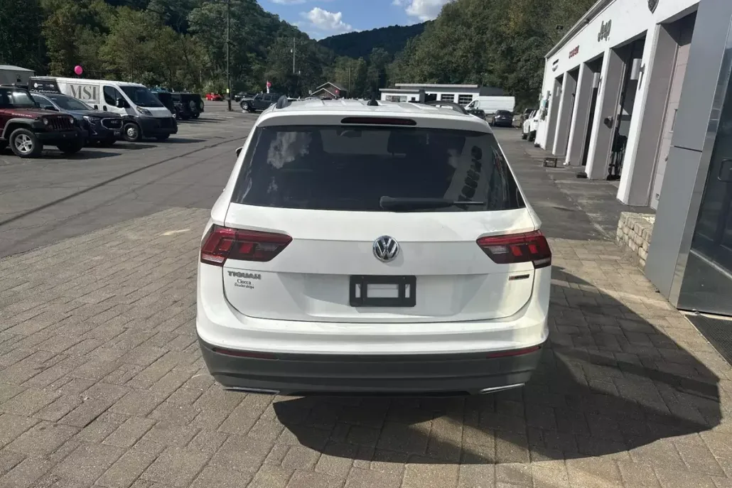 2020 Volkswagen Tiguan S photo 1