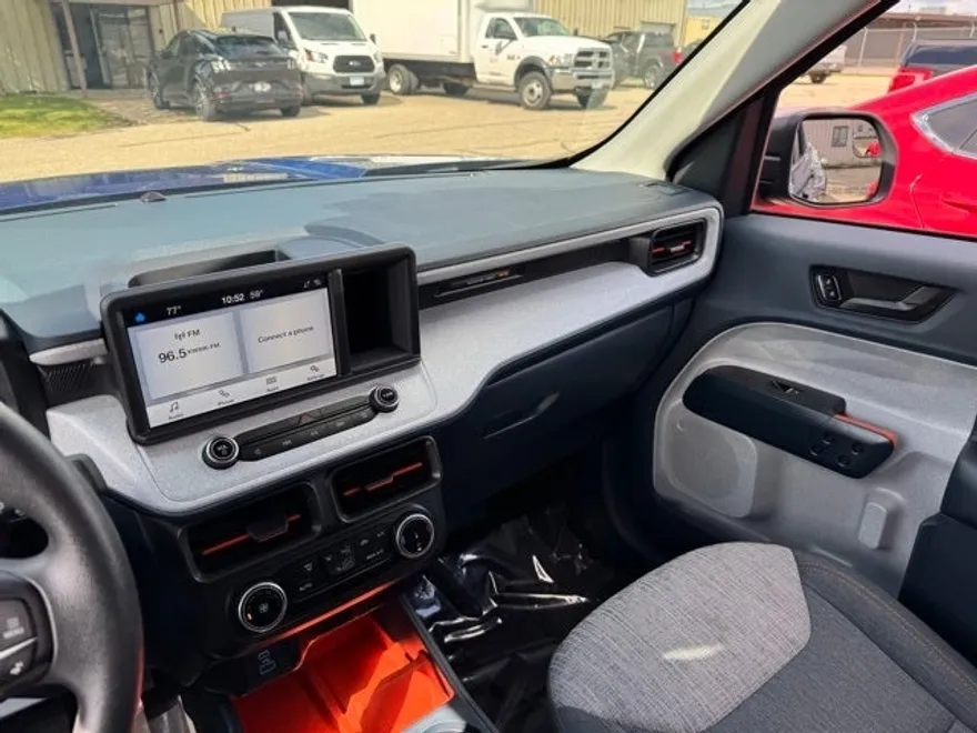 2024 Ford Maverick XLT photo 1