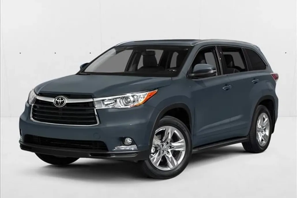 2014 Toyota Highlander LE photo 1