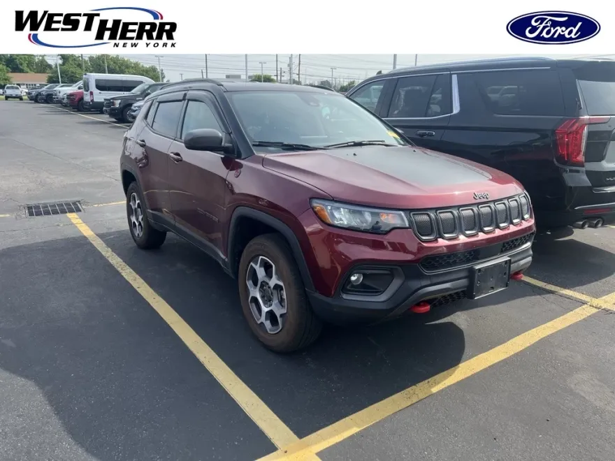 2022 Jeep Compass Trailhawk photo 1