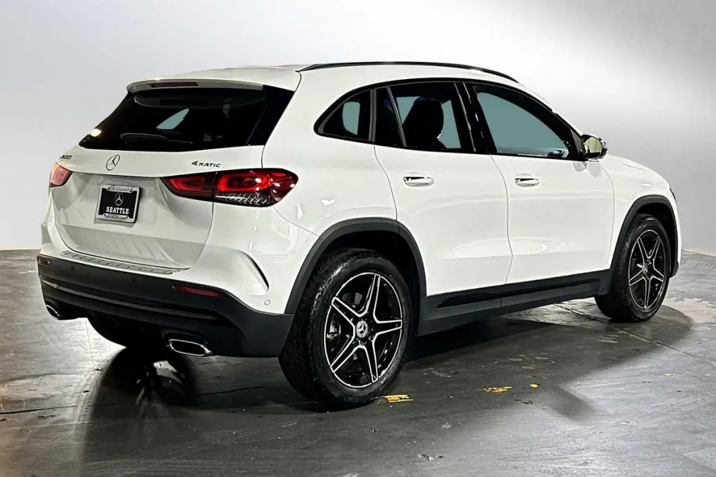 2023 Mercedes Benz GLA 250 4MATIC photo 1