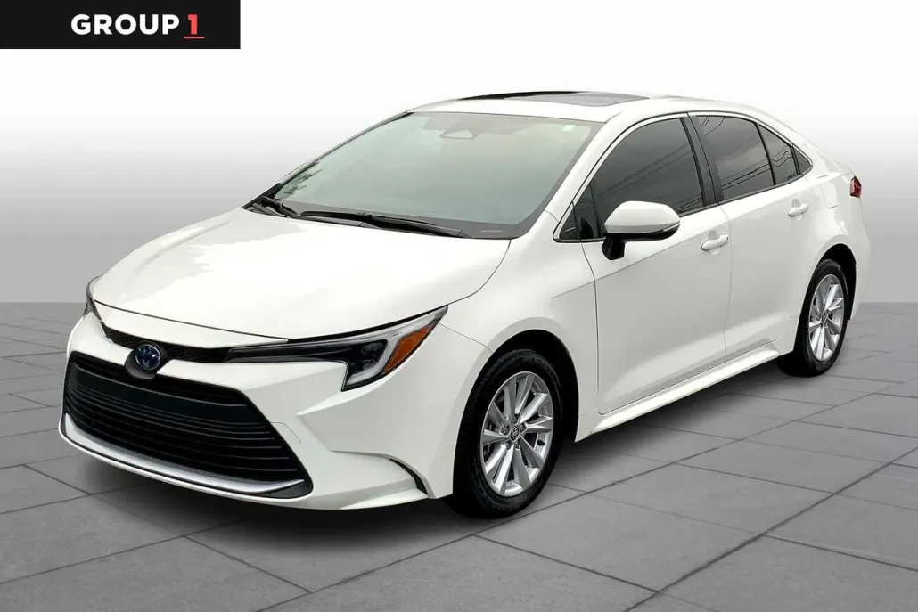 2025 Toyota Corolla Hybrid XLE photo 1