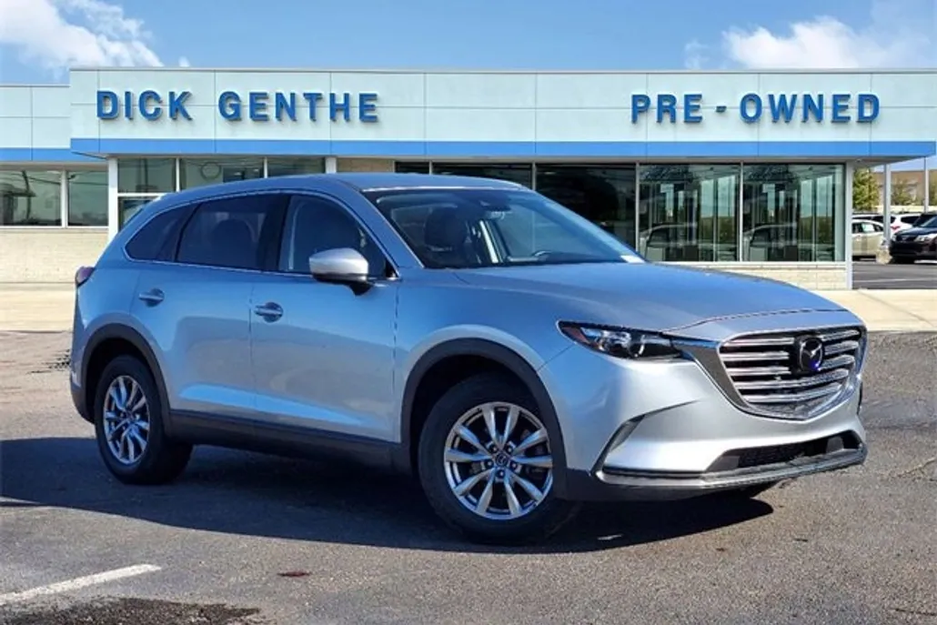 2018 Mazda CX-9 Touring photo 1
