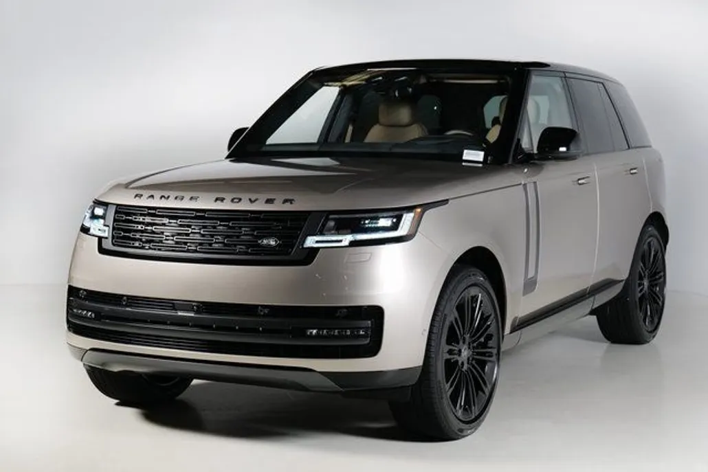 2025 Land Rover Range Rover SE photo 1