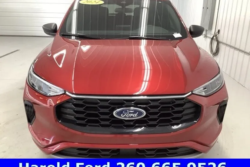 2024 Ford Escape ST-Line photo 1