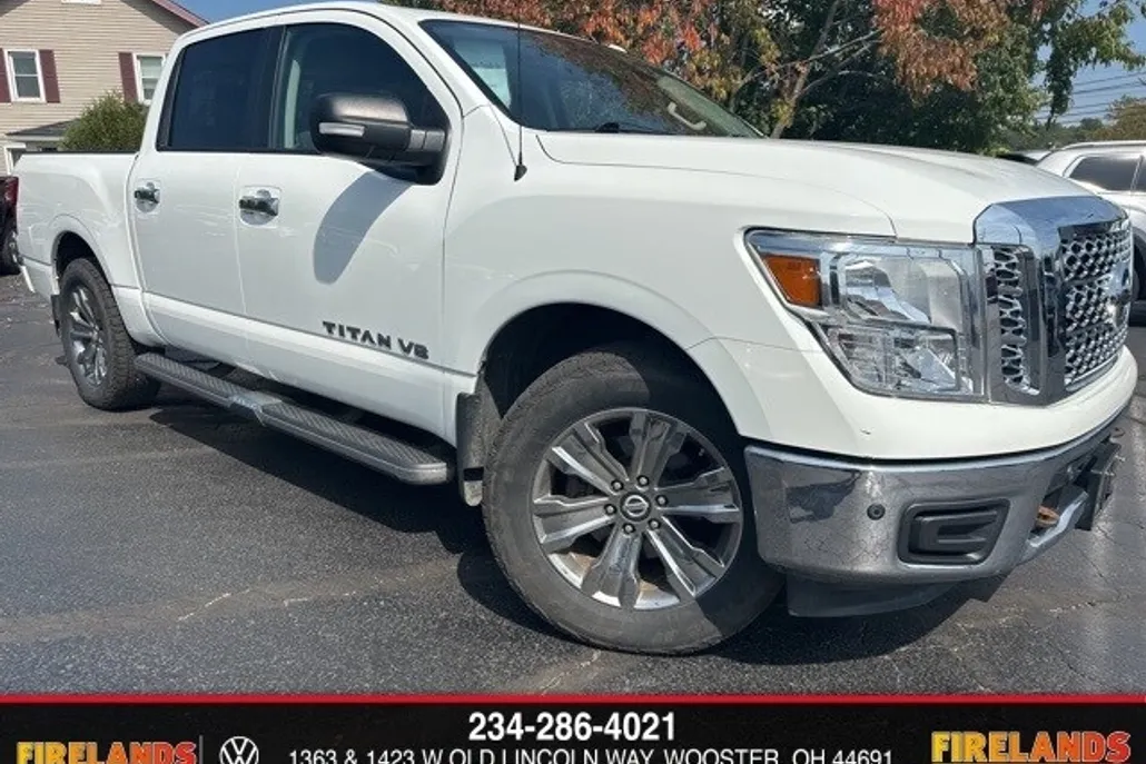 2018 Nissan Titan SV photo 1