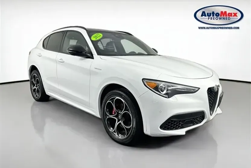 2022 Alfa Romeo Stelvio Ti Sport photo 1