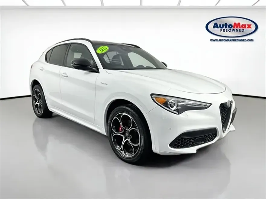 2022 Alfa Romeo Stelvio Ti Sport photo 1