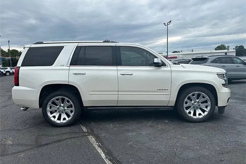 2015 Chevrolet Tahoe LTZ photo 1