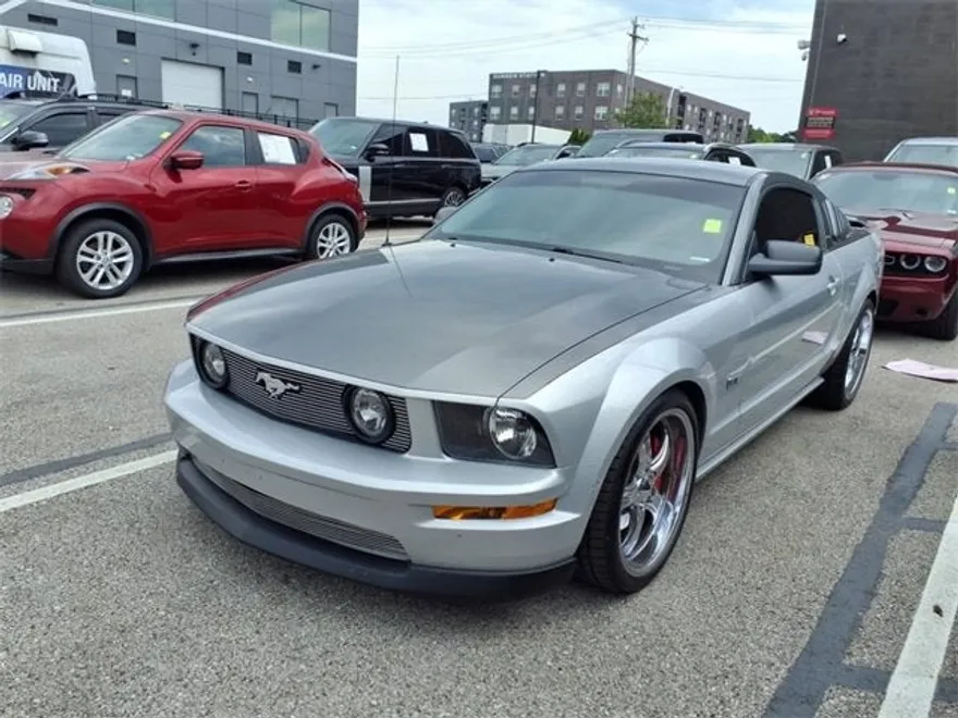 2006 Ford Mustang GT Deluxe photo 1