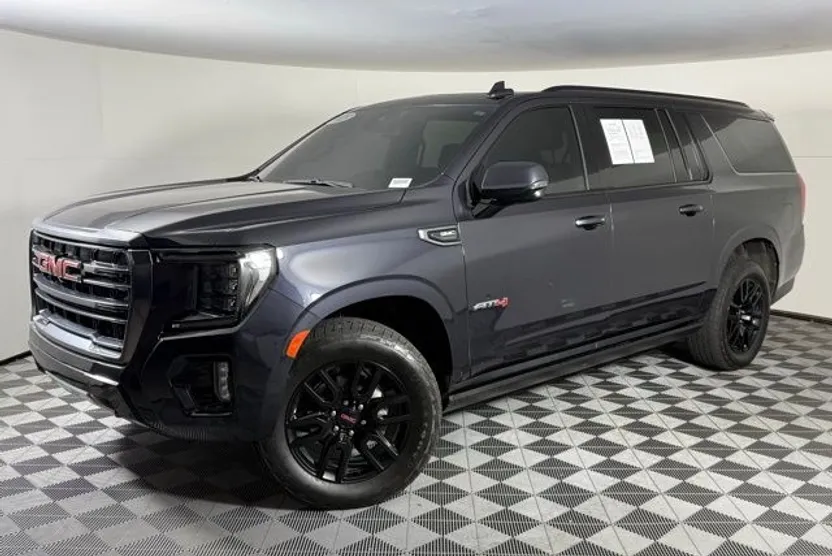 2023 Gmc Yukon XL AT4 photo 1