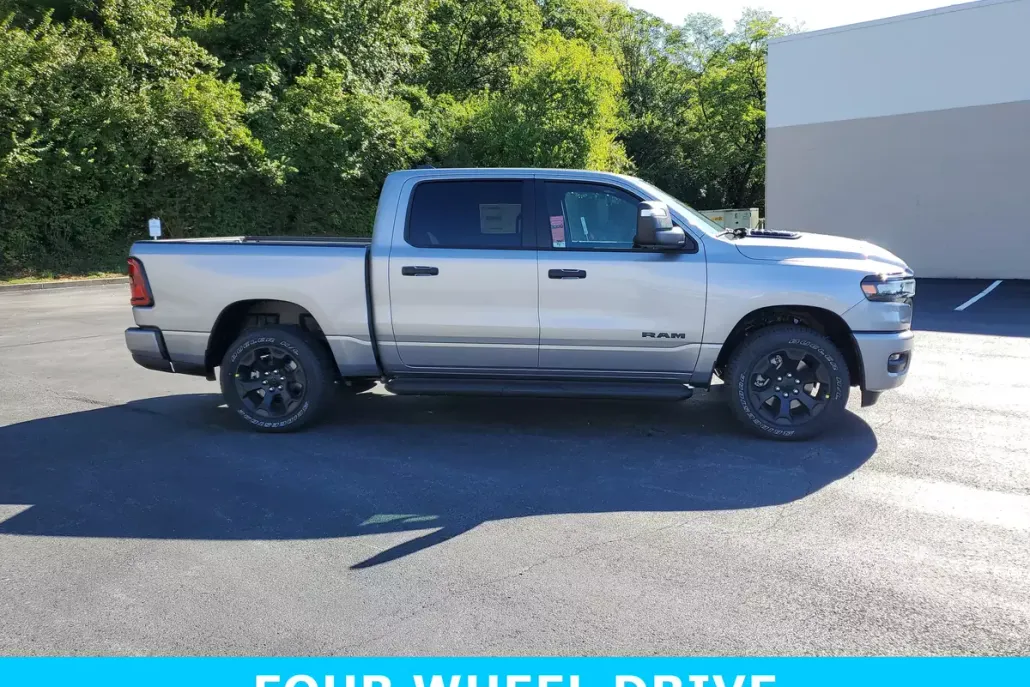 2025 Ram 1500 Tradesman photo 1