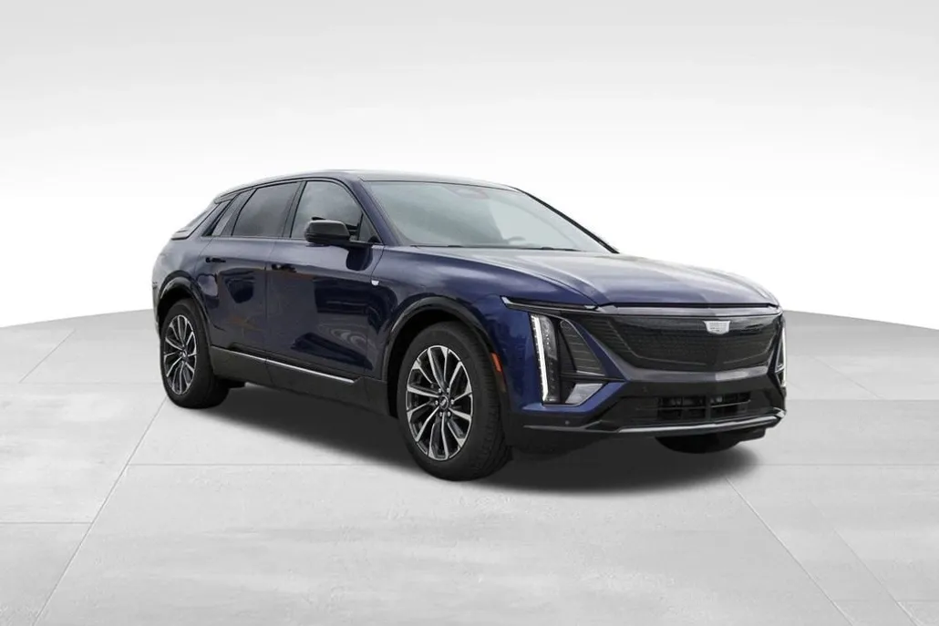 2025 Cadillac Lyriq Sport photo 1