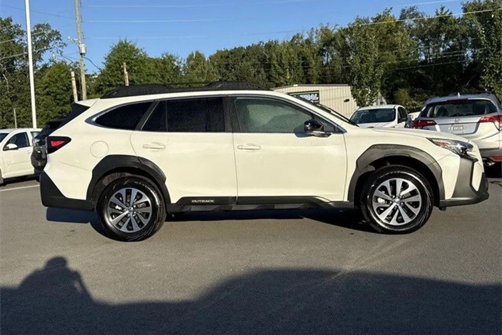 2024 Subaru Outback Premium photo 1