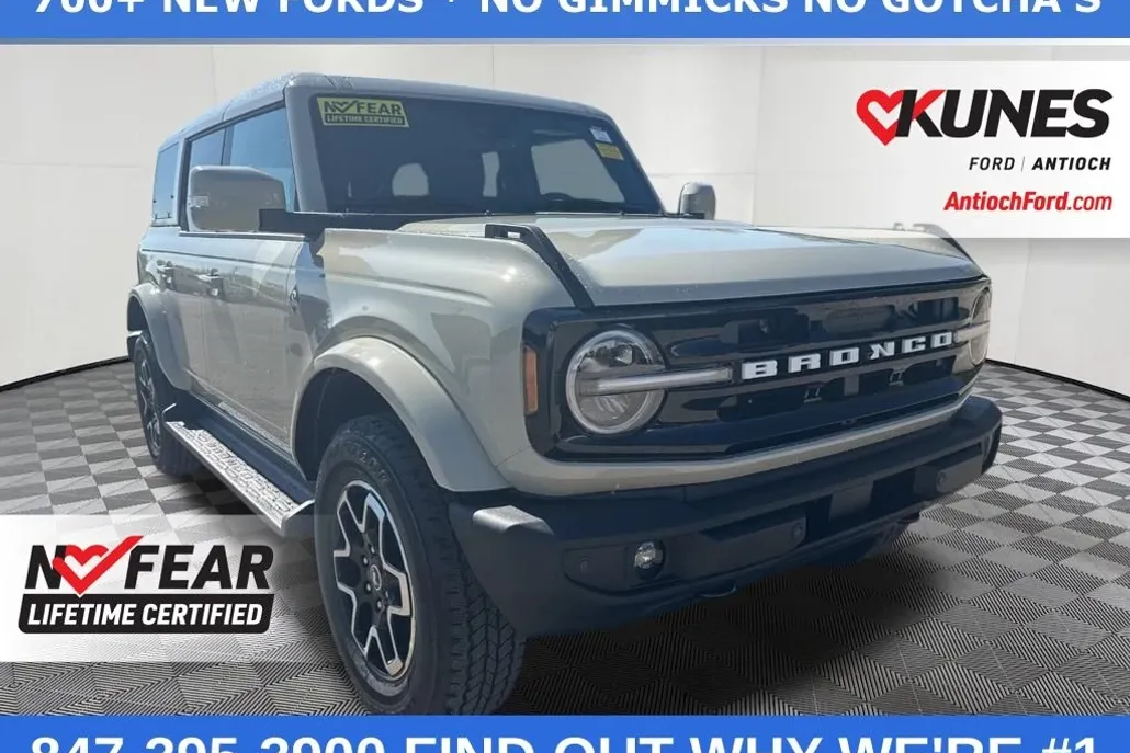 2025 Ford Bronco Outer Banks photo 1