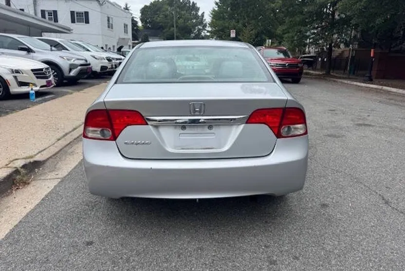 2009 Honda Civic LX photo 1