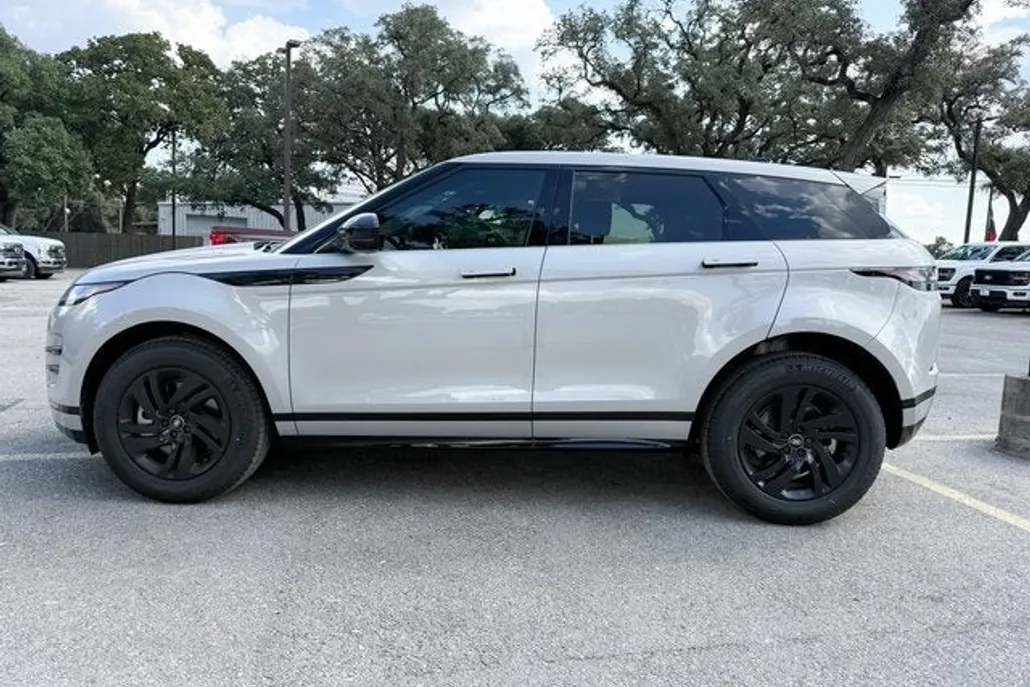 2024 Land Rover Range Rover Evoque Dynamic SE photo 1