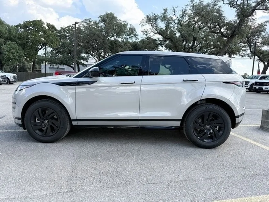 2024 Land Rover Range Rover Evoque Dynamic SE photo 1
