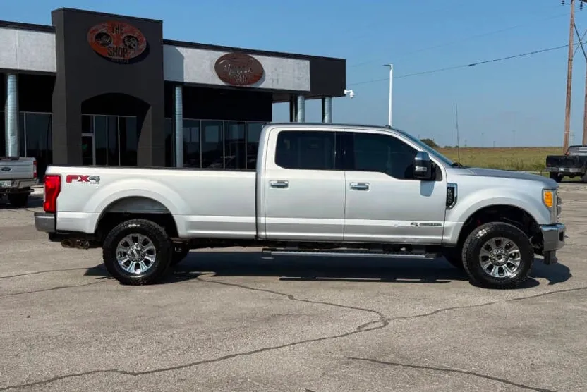 2017 Ford F-250 XLT photo 1