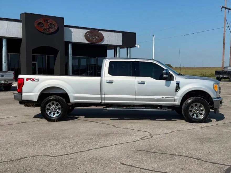 2017 Ford F-250 XLT photo 1