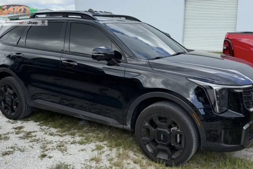 2024 Kia Sorento X-Line SX photo 1