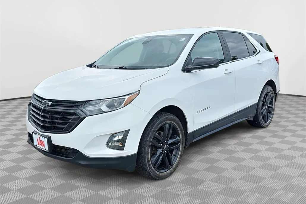 2021 Chevrolet Equinox LT photo 1