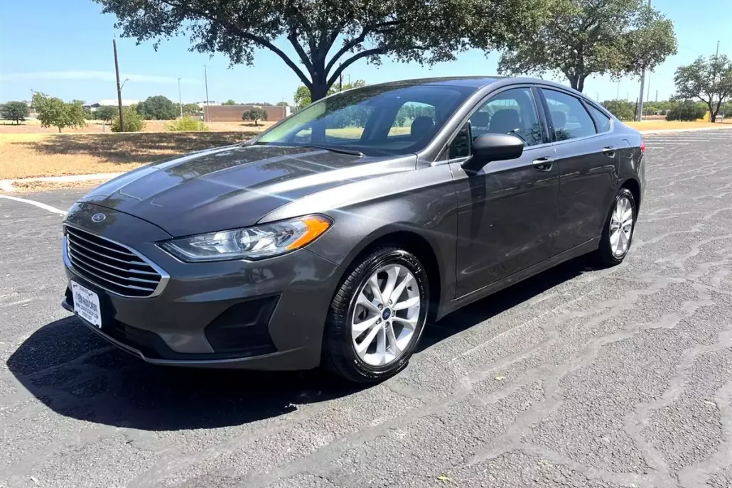2020 Ford Fusion SE photo 1