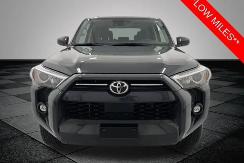 2024 Toyota 4Runner SR5 photo 1