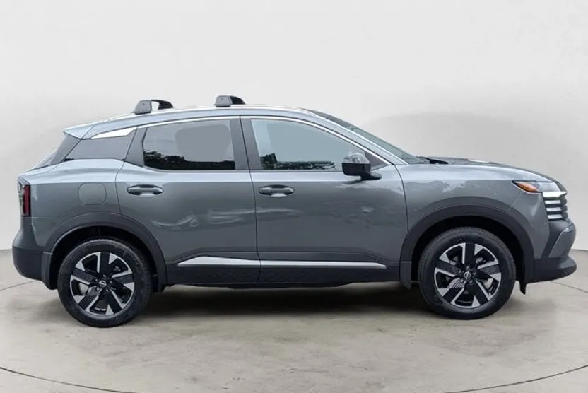 2026 Nissan Kicks SV photo 1