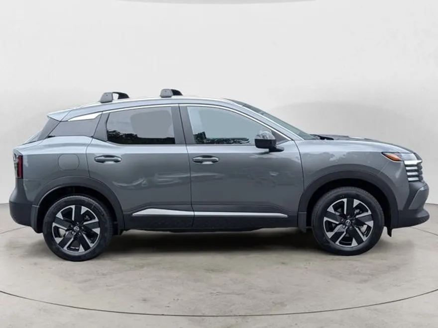 2026 Nissan Kicks SV photo 1