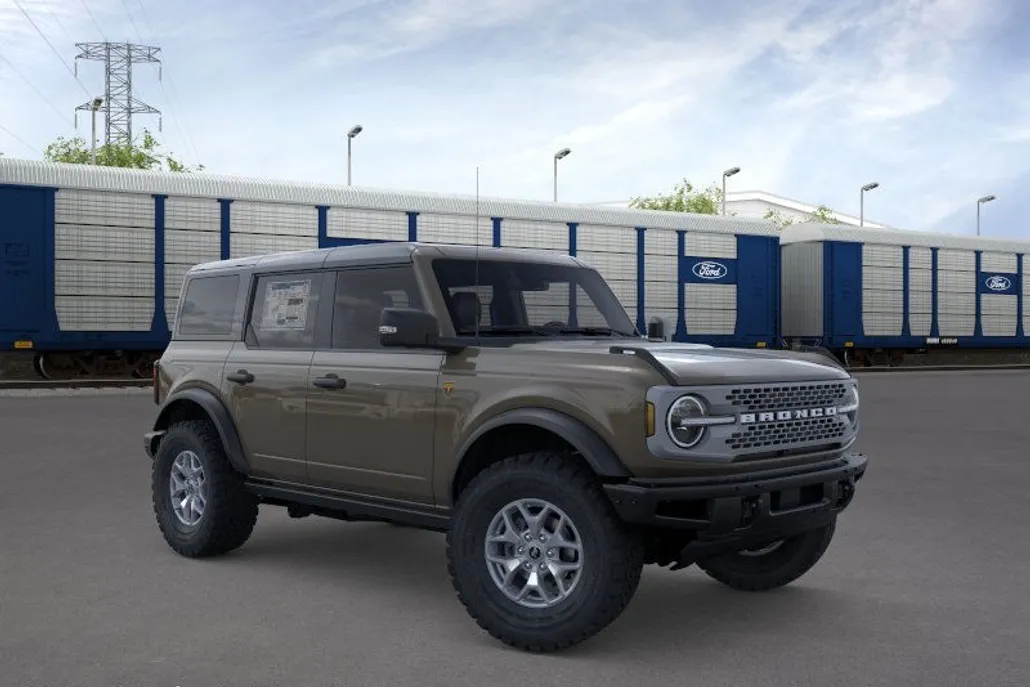 2025 Ford Bronco Badlands photo 1