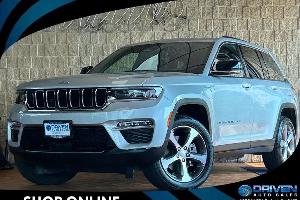 2024 Jeep Cherokee Limited 4xe photo 1