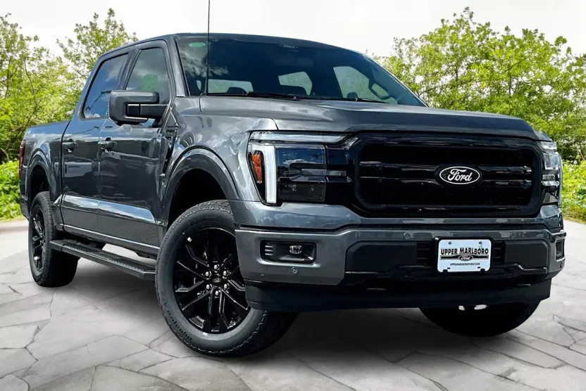 2025 Ford F-150 Lariat photo 1