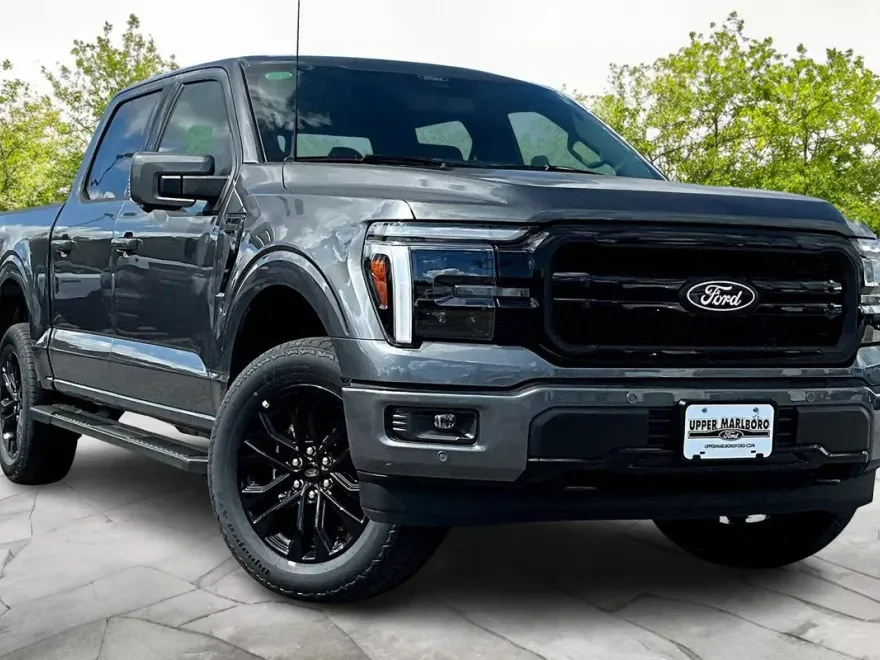 2025 Ford F-150 Lariat photo 1